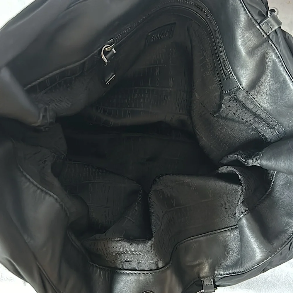 Stuart Weitzman Black Chain Strap Quilted Puffer Tote Bag Purse 🌺🌺 - Picture 6 of 7
